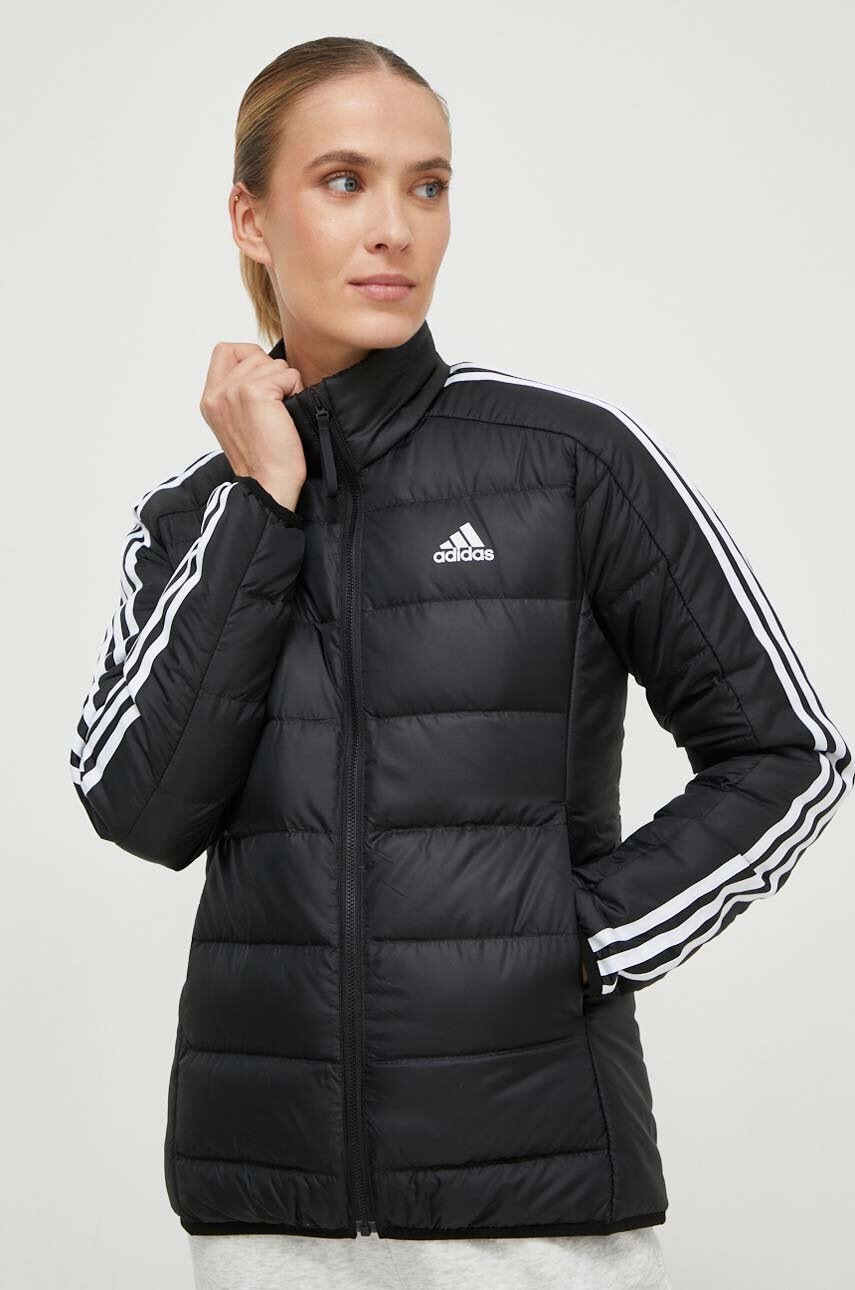 Levně Péřová bunda adidas dámská, černá barva, přechodná