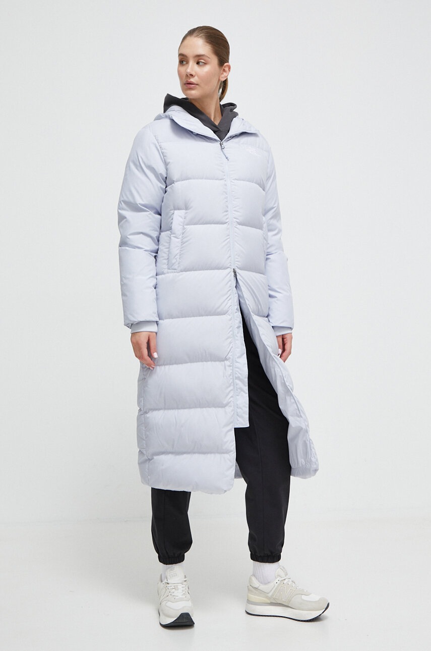 

Пухено яке The North Face в синьо зимен модел с уголемена кройка, Син