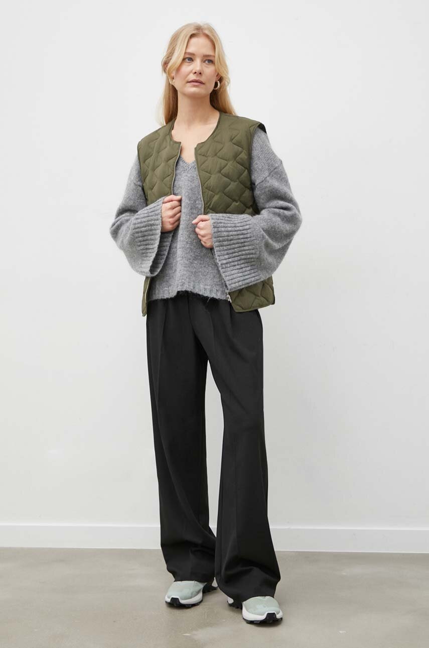 Αμάνικο μπουφάν Herskind χρώμα: πράσινο φωτογραφία