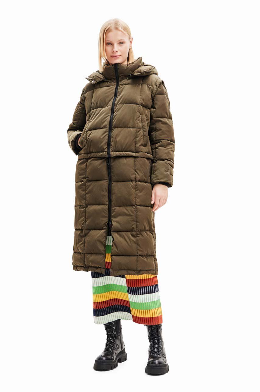 Bunda Desigual dámská, hnědá barva, zimní, oversize - hnědá