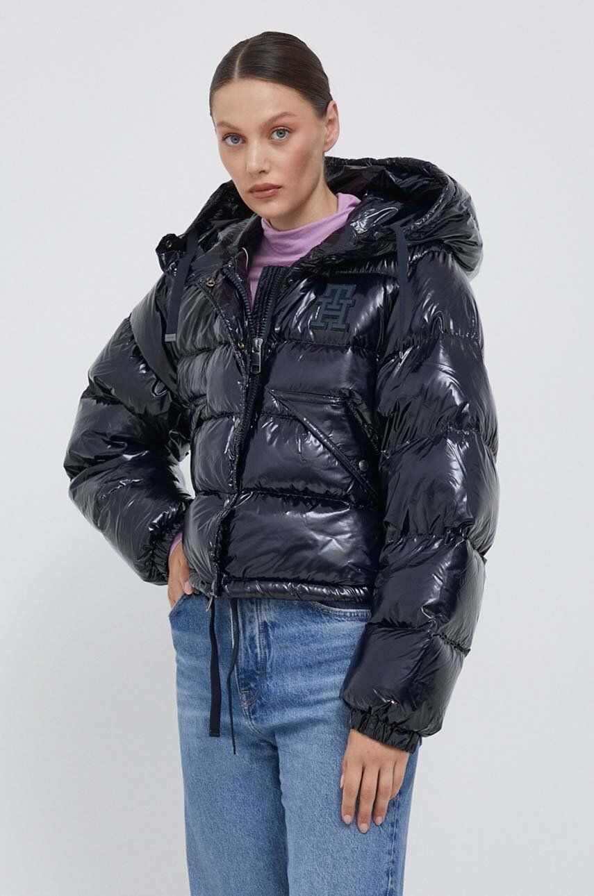 Levně Péřová bunda Tommy Hilfiger dámská, tmavomodrá barva, zimní, oversize, WW0WW39770