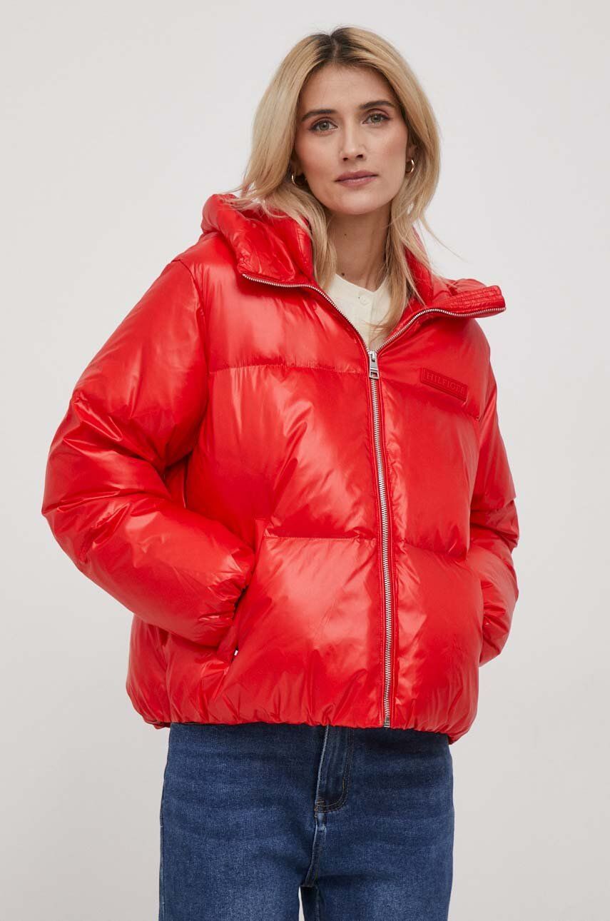 Levně Péřová bunda Tommy Hilfiger dámská, červená barva, zimní, WW0WW40836