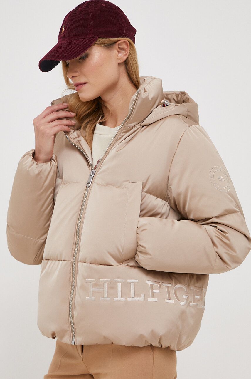 Levně Péřová bunda Tommy Hilfiger dámská, béžová barva, zimní