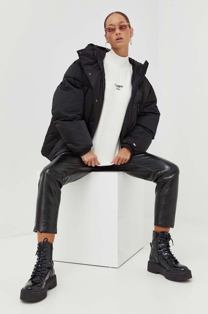 

Куртка Tommy Jeans женская цвет чёрный зимняя oversize