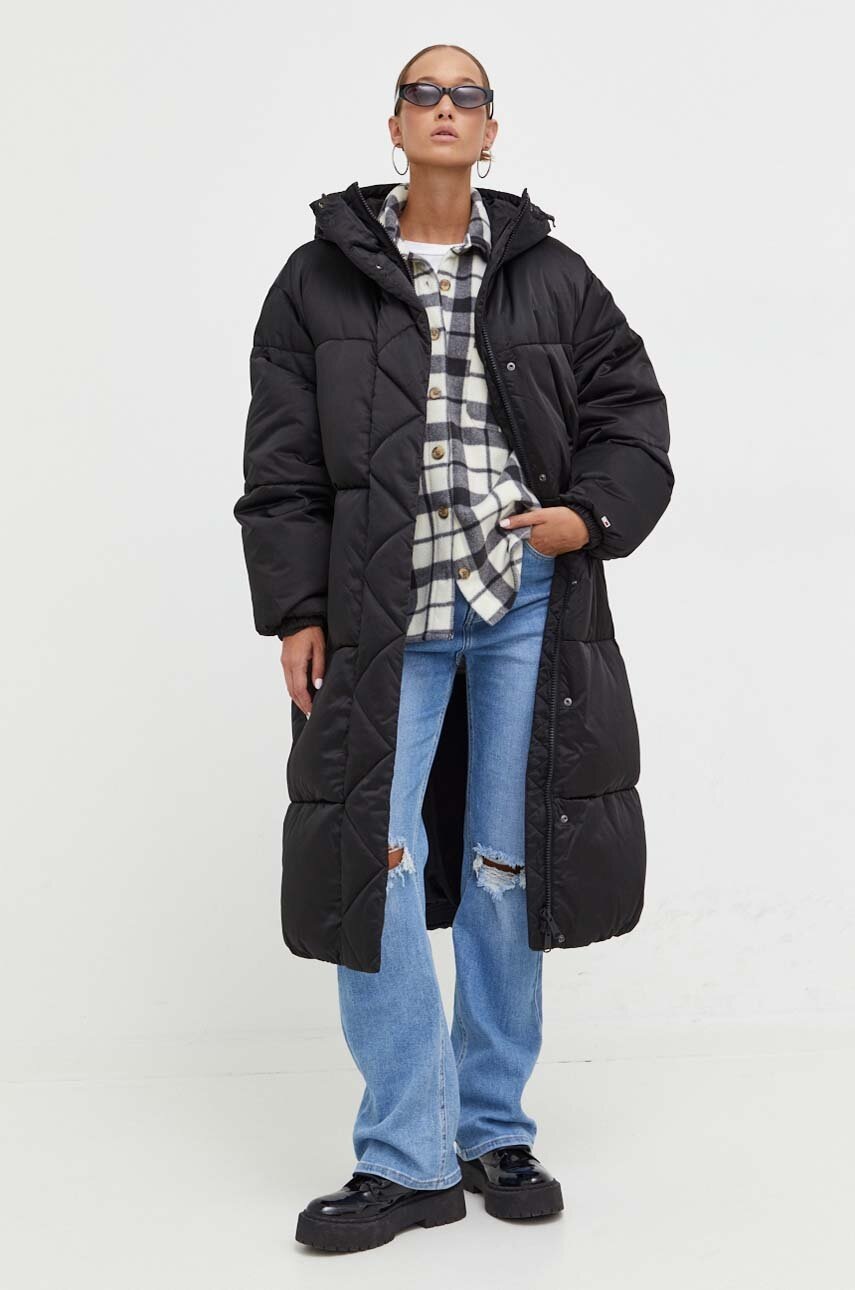 Tommy Jeans geaca femei, culoarea negru, de iarna, oversize