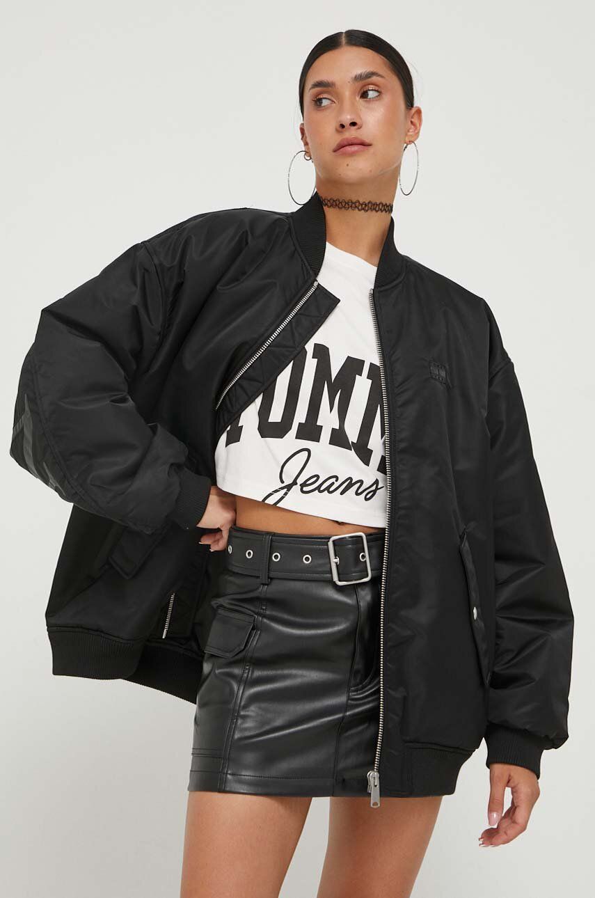 Tommy Jeans geaca bomber femei, culoarea negru, de iarna