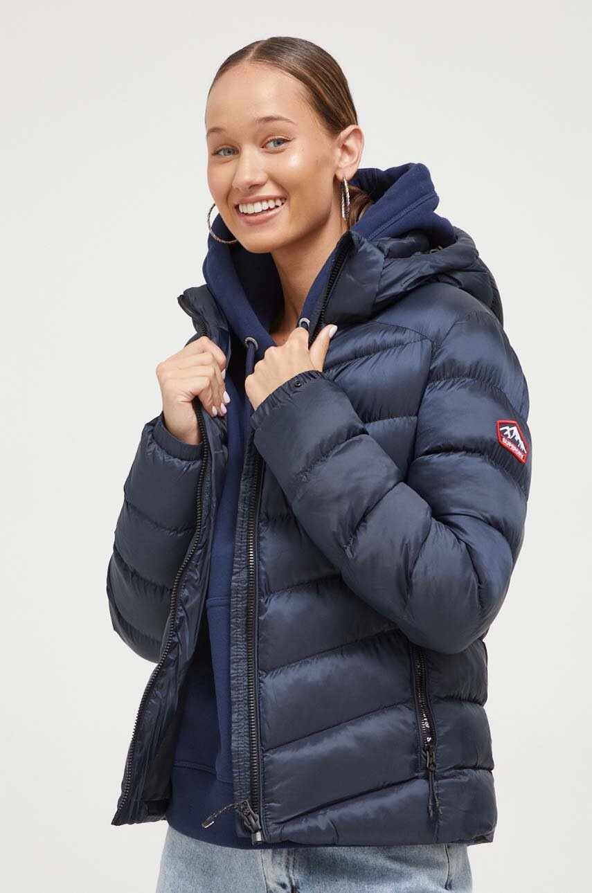 

Куртка Superdry жіноча колір синій перехідна