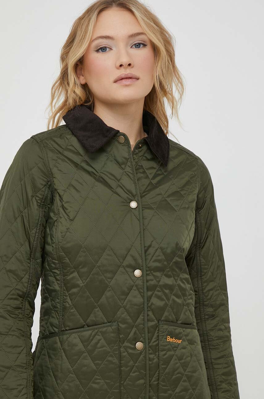 Куртка Barbour жіноча колір зелений перехідна 