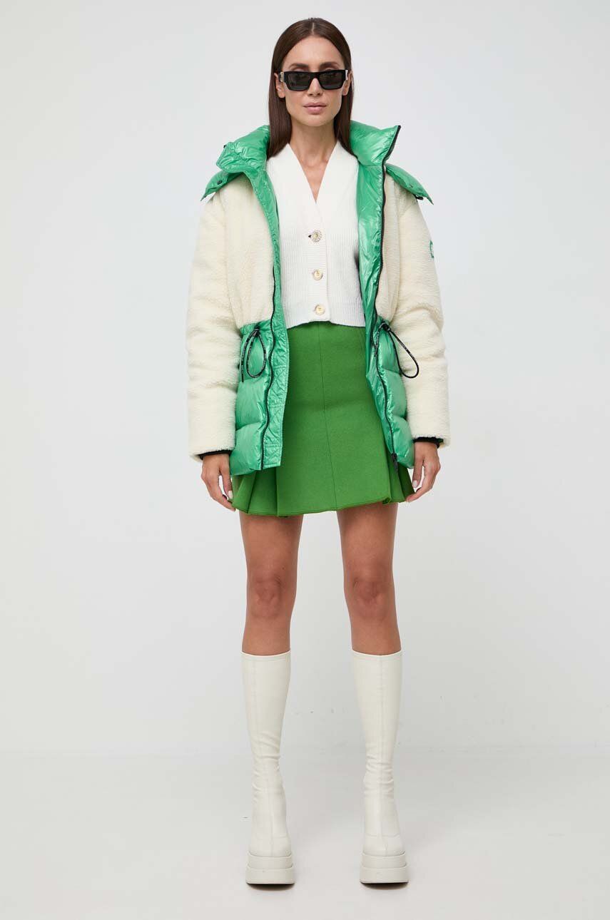 Péřová bunda Karl Lagerfeld dámská, zelená barva, zimní - zelená - Podšívka: 57 % Recyklovaný polyes