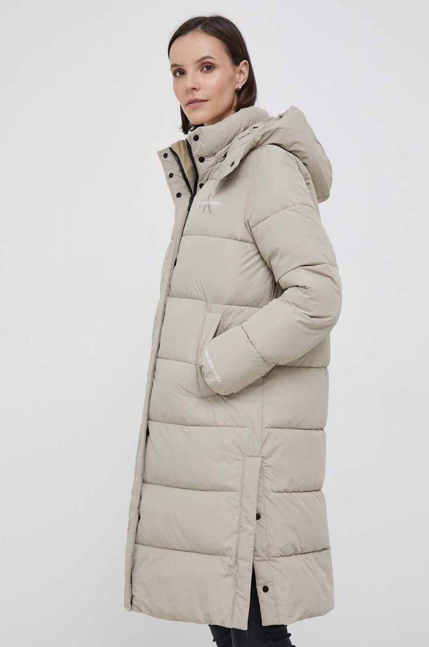 

Яке Calvin Klein Jeans в бежово зимен модел, Бежов