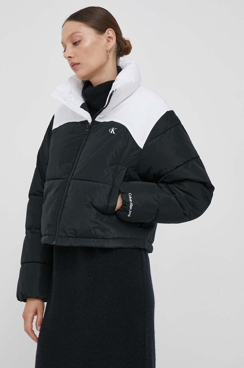 

Яке Calvin Klein Jeans в черно зимен модел с уголемена кройка, Черен