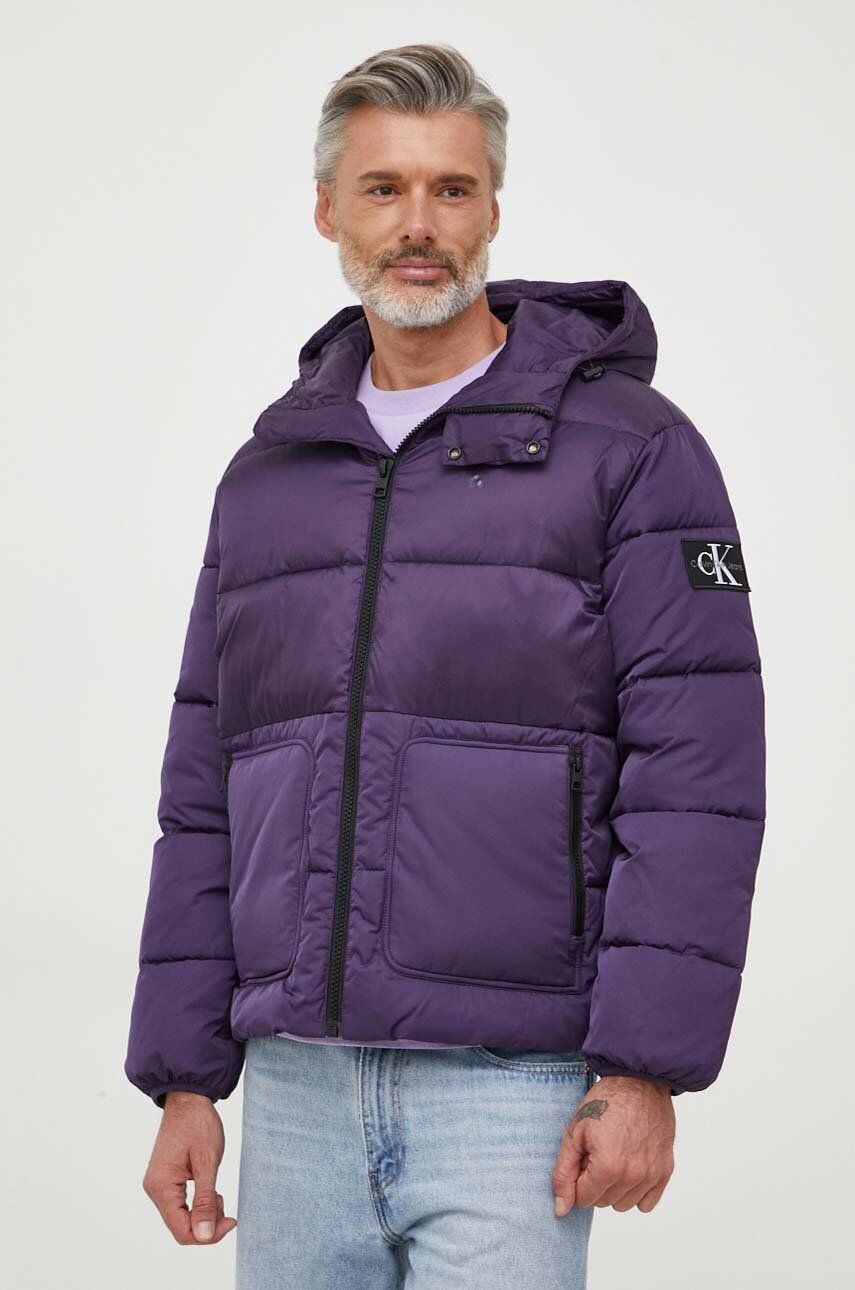 Levně Bunda Calvin Klein Jeans pánská, fialová barva, zimní, oversize