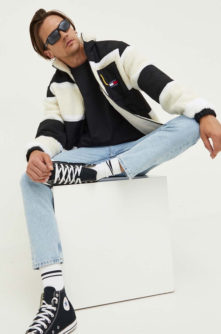

Куртка Tommy Jeans чоловіча колір чорний перехідна