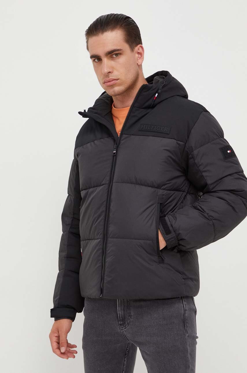 

Куртка Tommy Hilfiger чоловіча колір чорний зимова