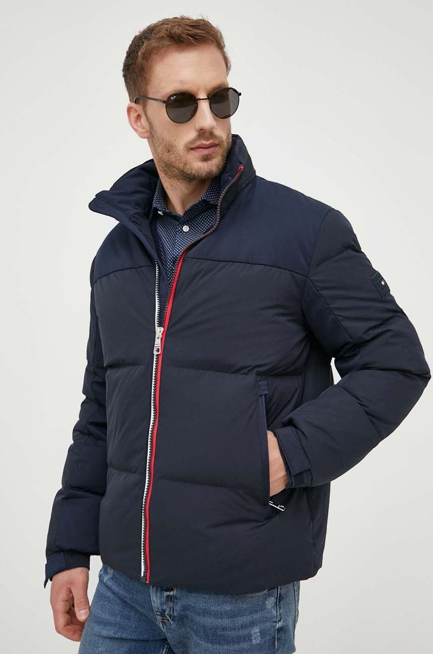 

Пуховая куртка Tommy Hilfiger мужская цвет синий зимняя