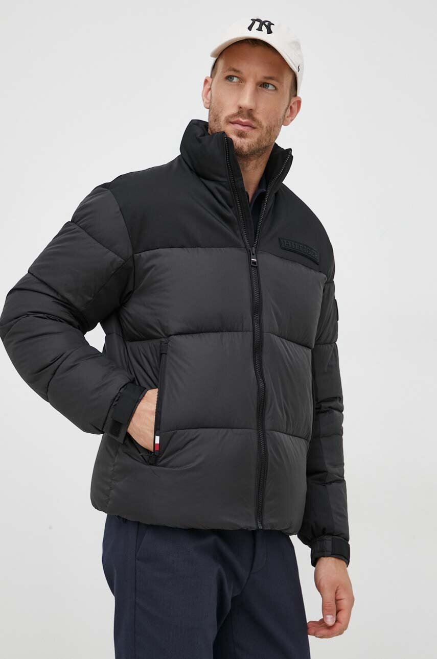 

Куртка Tommy Hilfiger чоловіча колір чорний зимова