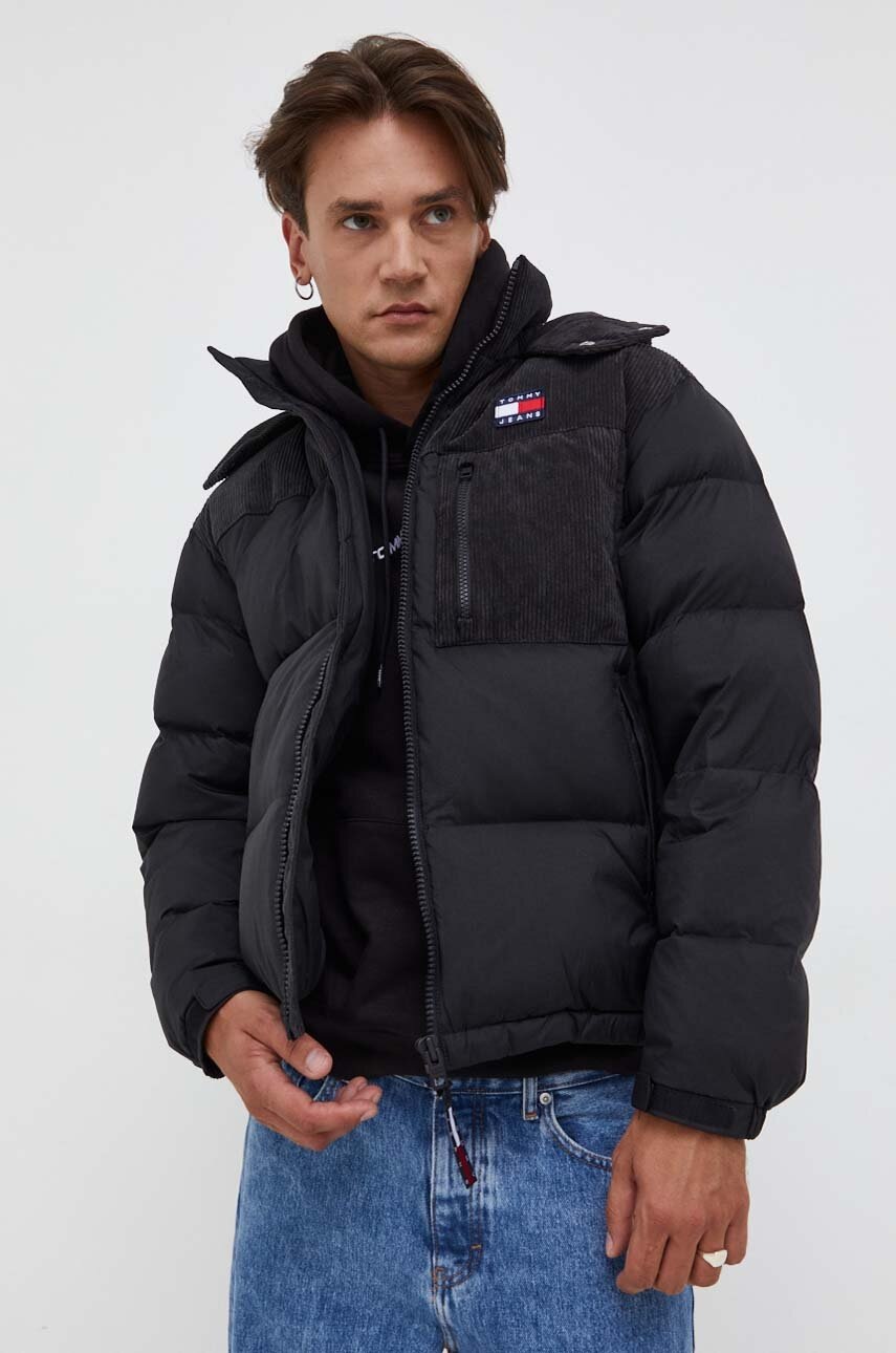 

Пухено яке Tommy Jeans в черно зимен модел, Черен