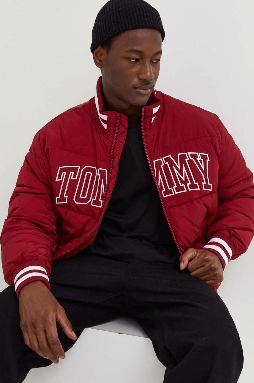 Tommy Jeans geaca bomber barbati, culoarea bordo, de tranzitie