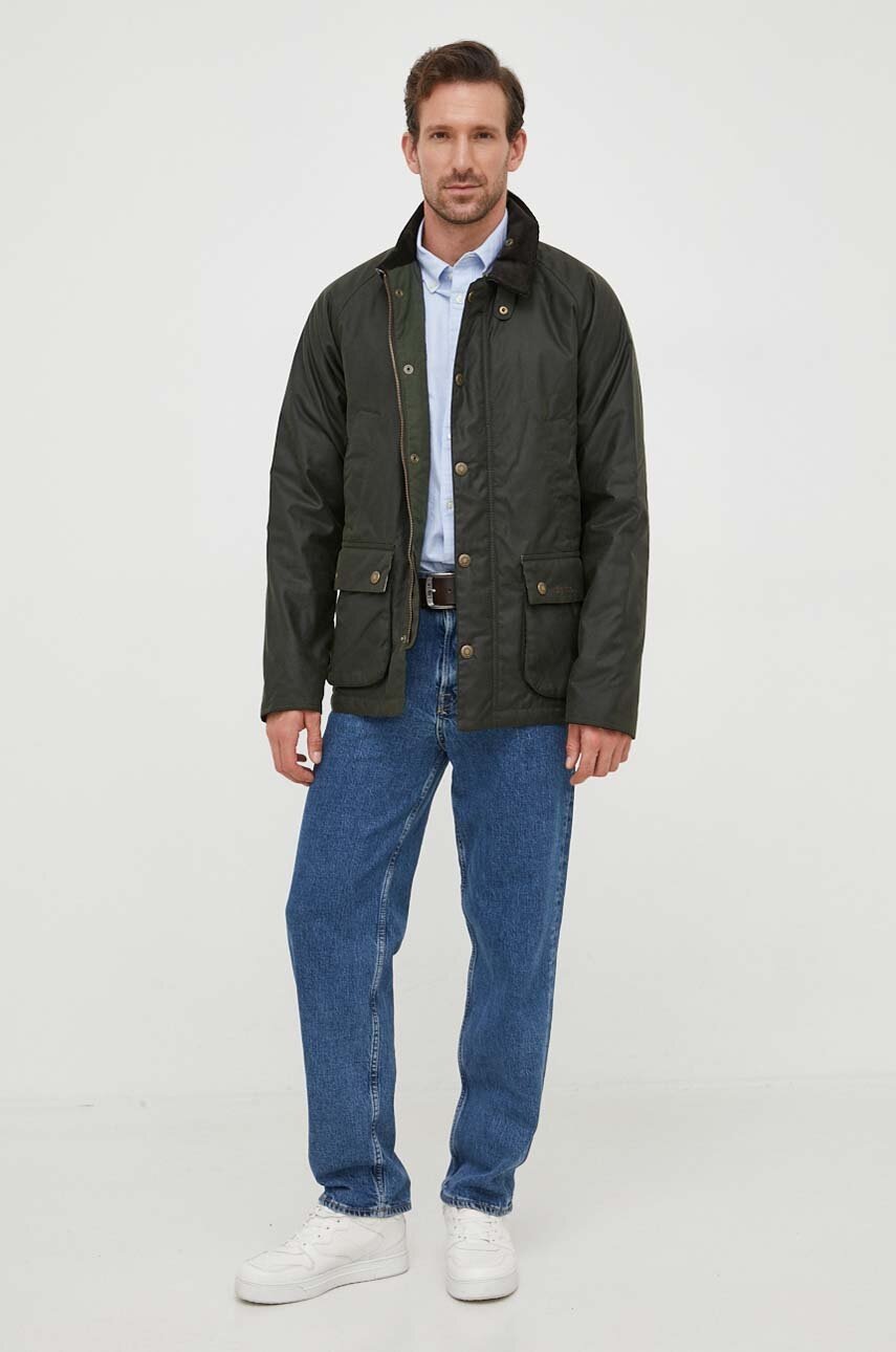 

Куртка Barbour чоловіча колір зелений перехідна