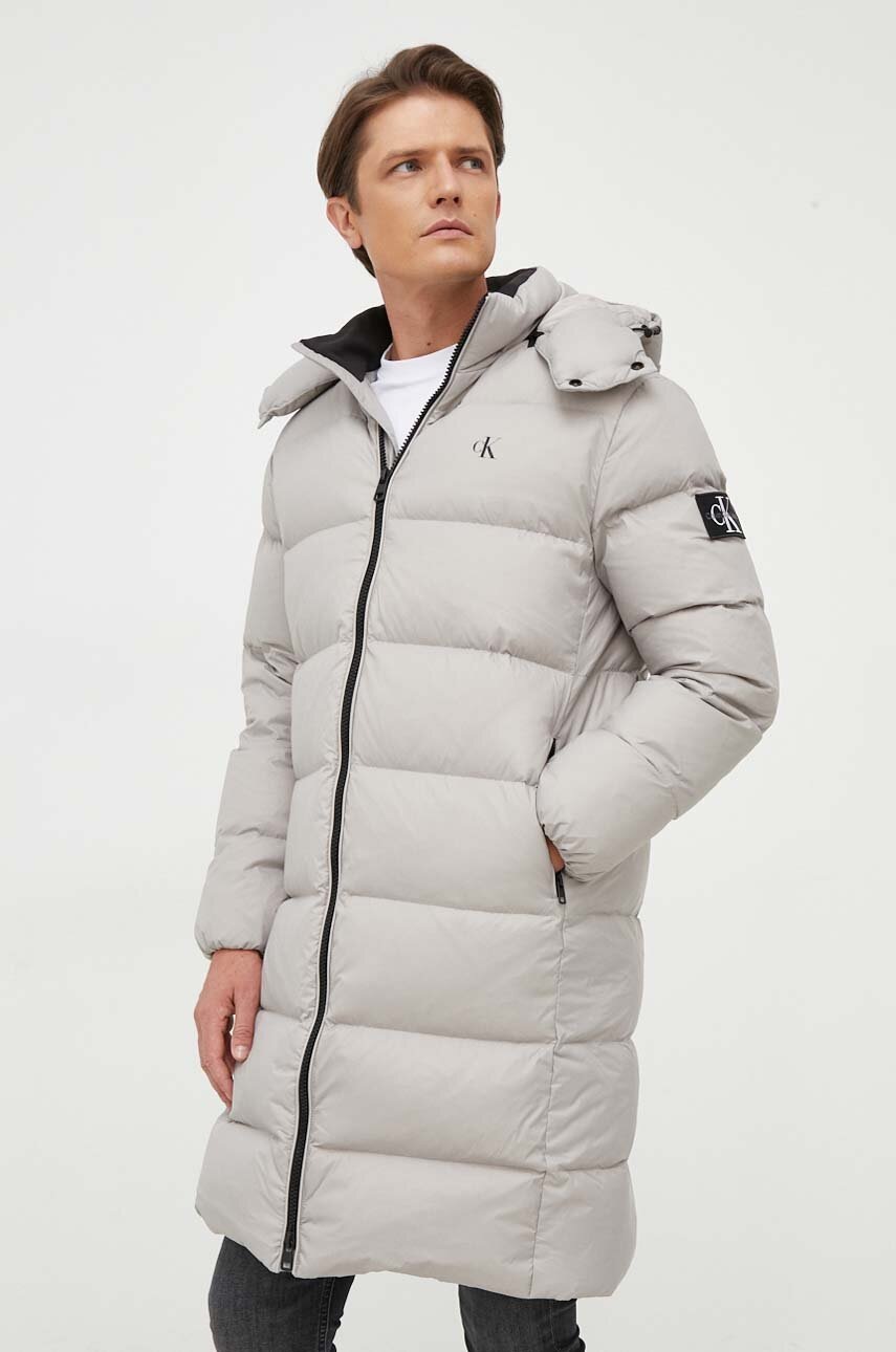 

Пухено яке Calvin Klein Jeans в сиво зимен модел, Сив