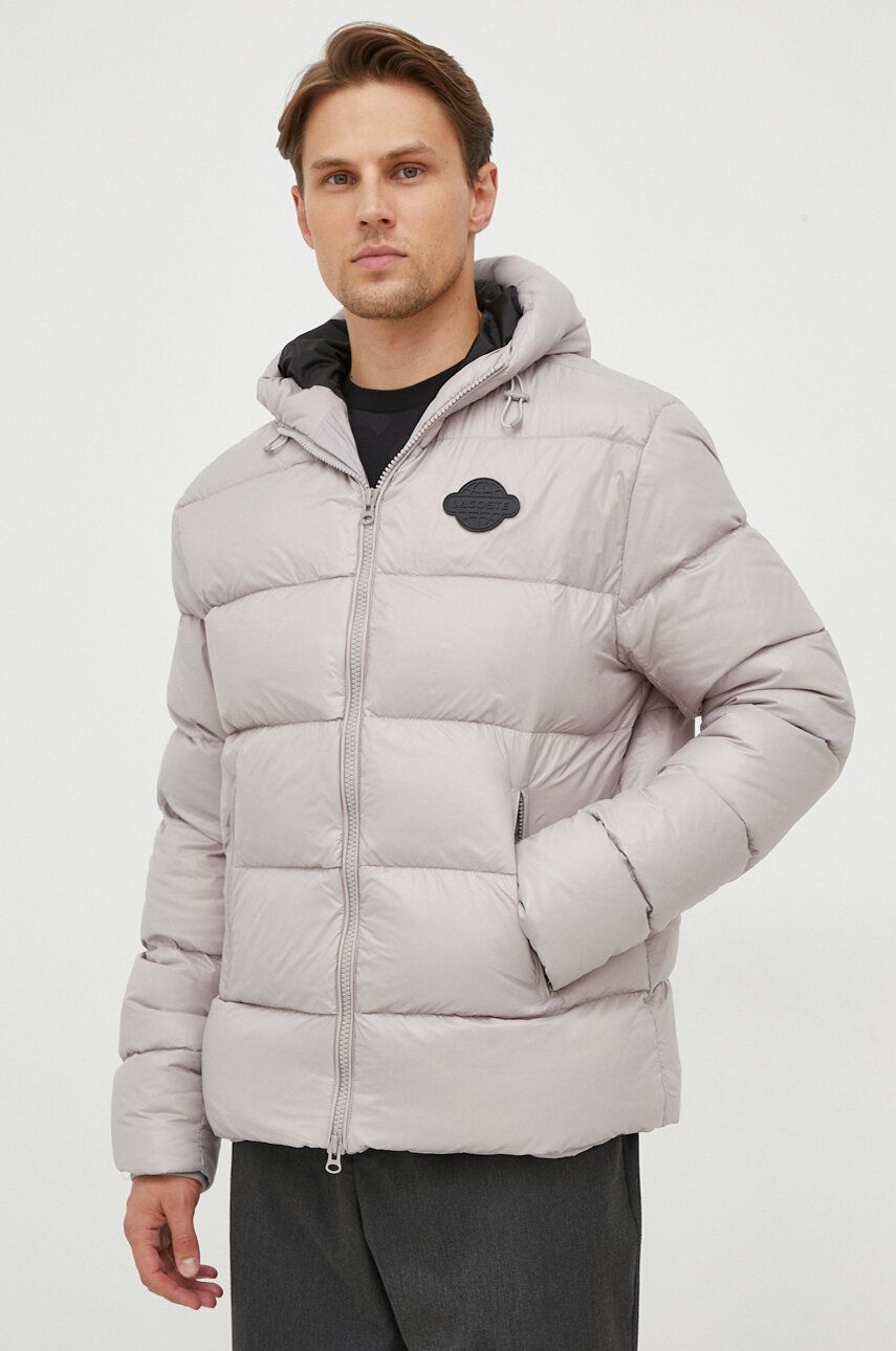 E-shop Péřová bunda Lacoste pánská, šedá barva, zimní