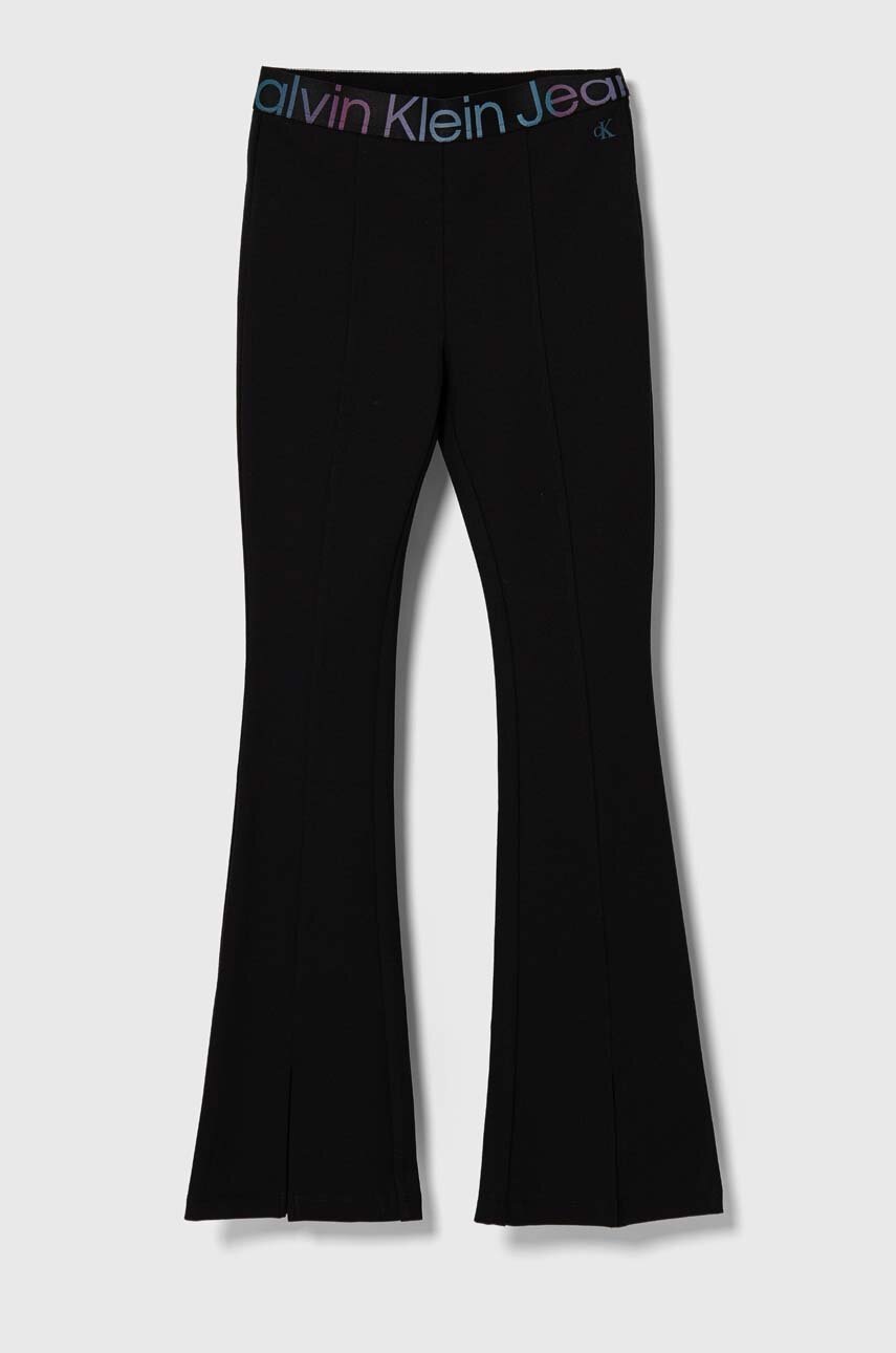 

Детски клин Calvin Klein Jeans в черно с изчистен дизайн, Черен