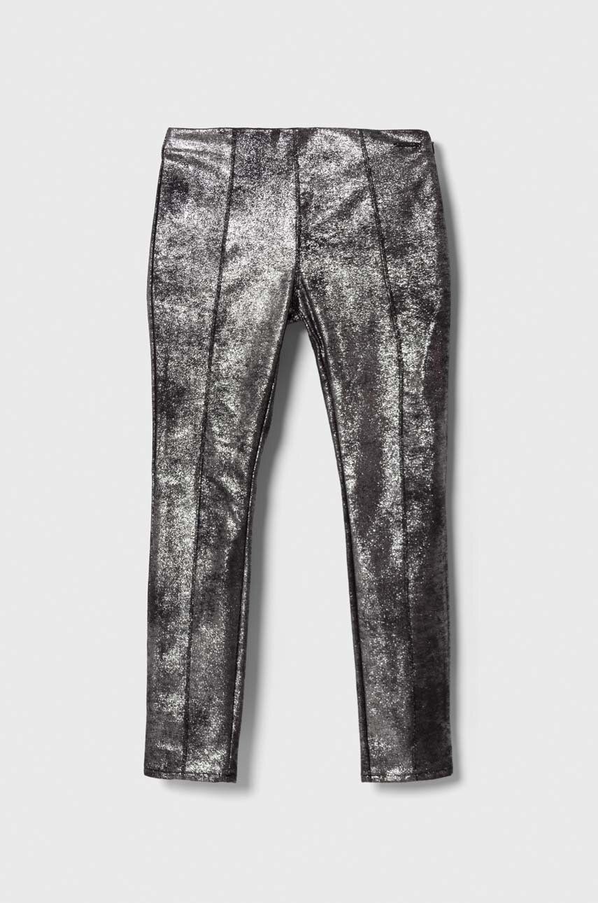 Dětské kalhoty Guess stříbrná barva, hladké - stříbrná - 92 % Polyester