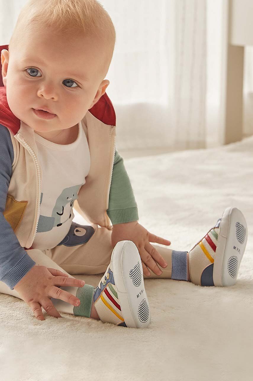 Dětské boty Mayoral Newborn bílá barva - bílá -  Svršek: Umělá hmota Vnitřek: Textilní mat