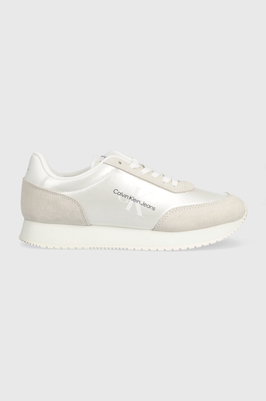 Sneakers boty Calvin Klein Jeans RETRO RUNNER LOW LAC bílá barva, YW0YW01056 - bílá -  Svršek: 