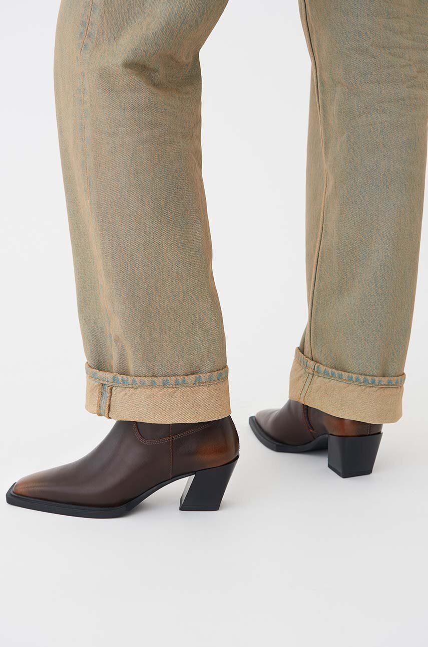 Δερμάτινες μπότες Vagabond Shoemakers ALINA γυναικείες, χρώμα: καφέ, 5621.018.33 φωτογραφία