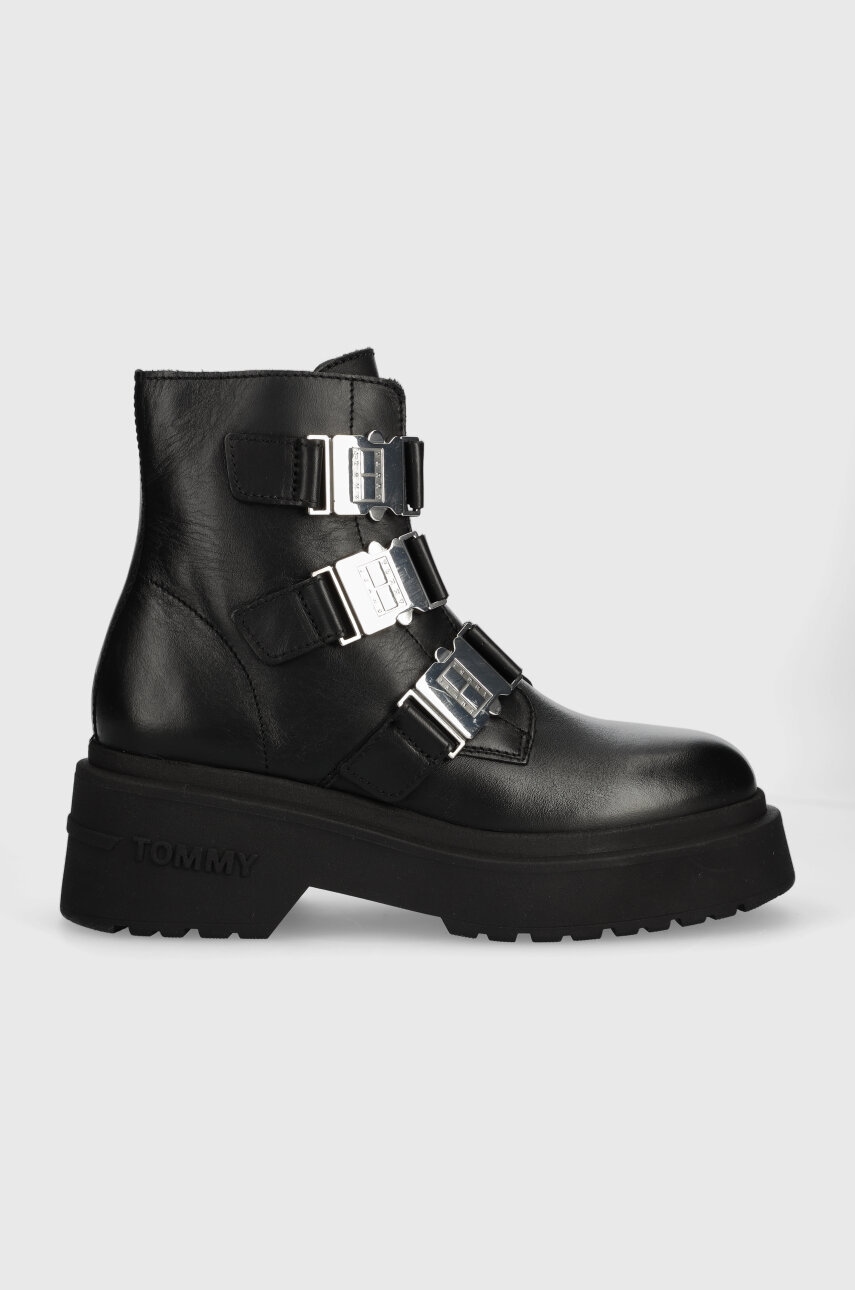 Levně Kožené kotníkové boty Tommy Jeans TJW CHUNKY BOOT HARDWARE dámské, černá barva, na platformě, EN0EN02443