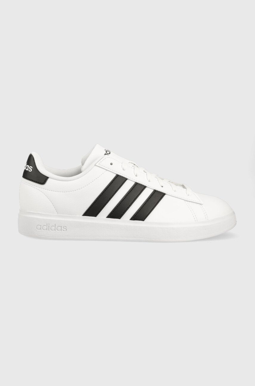 Sneakers boty adidas GRAND COURT bílá barva - bílá -  Svršek: Umělá hmota Vnitřek: Textiln