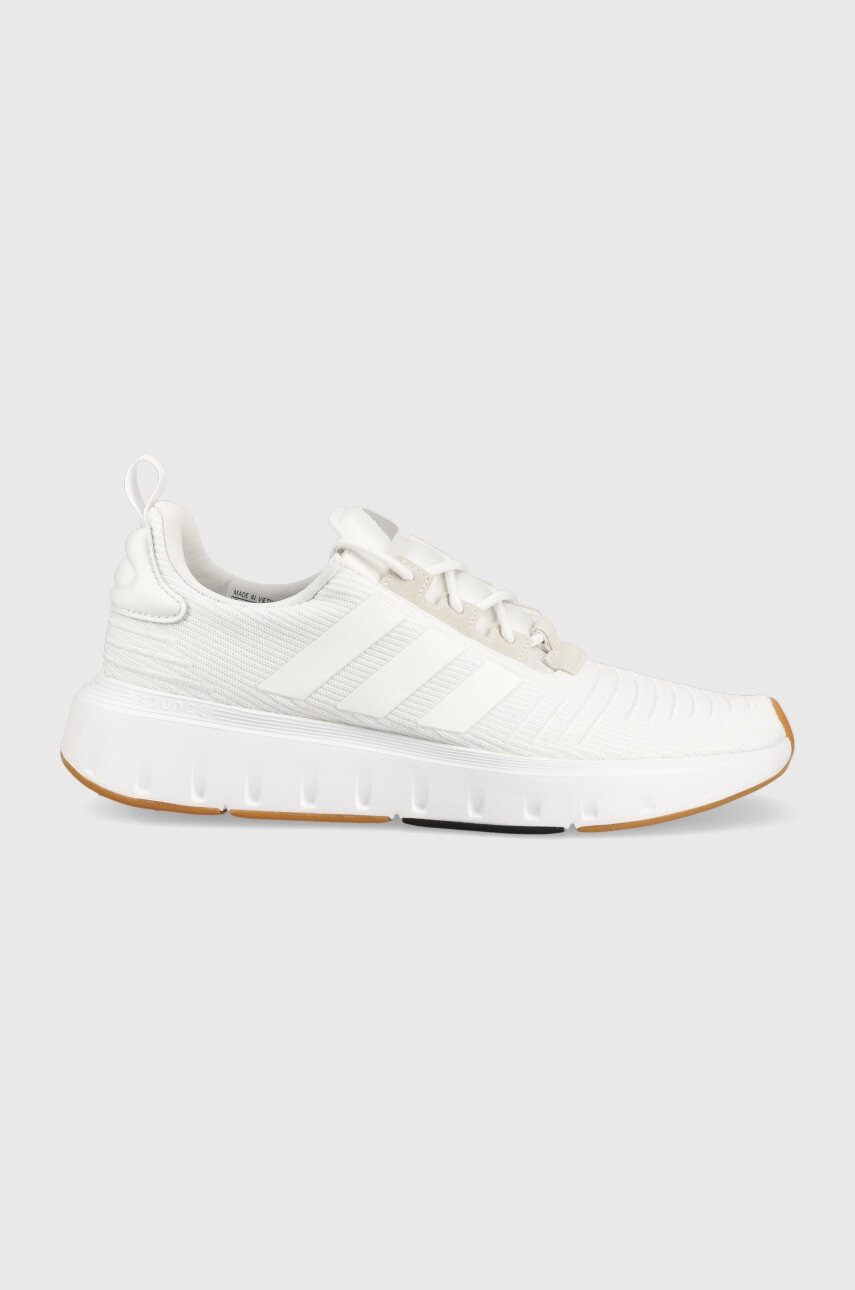 Levně Sneakers boty adidas SWIFT RUN bílá barva