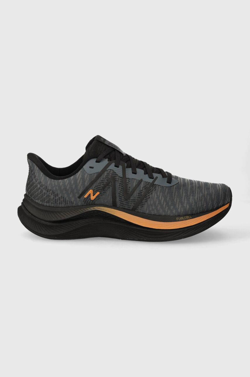 Levně Běžecké boty New Balance MFCPRGA4 šedá barva