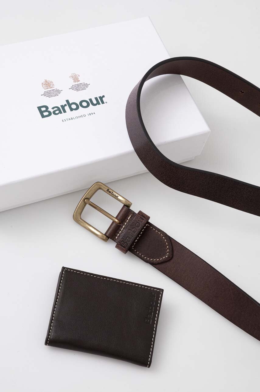 

Кожаный ремень и чехол для карт Barbour цвет коричневый