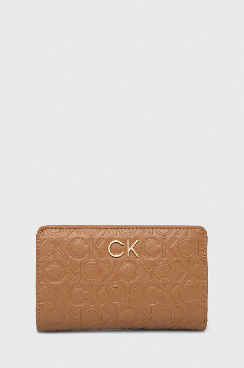 

Портмоне Calvin Klein дамски в бежово, Бежов