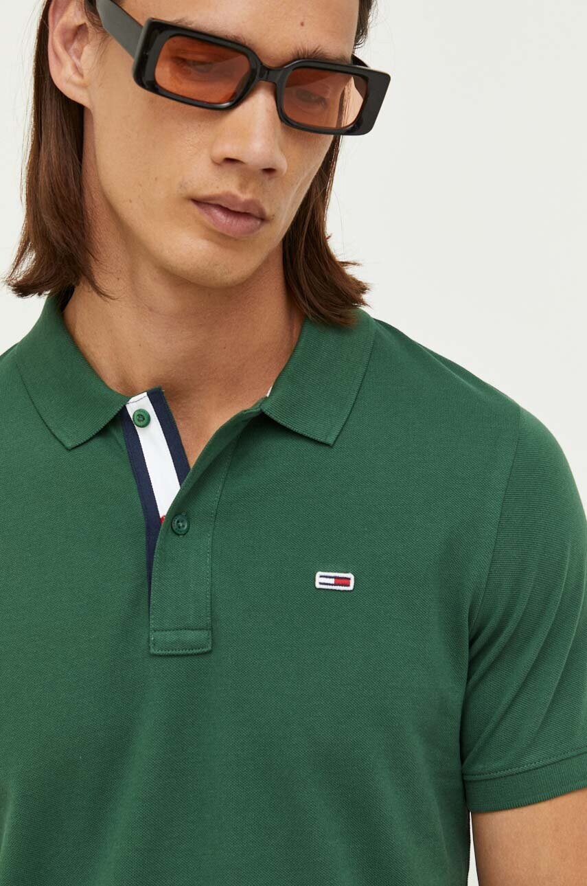 

Хлопковое поло Tommy Jeans цвет зелёный однотонный