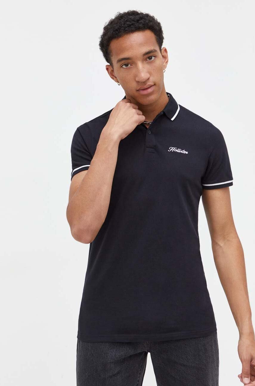 

Тениска с яка Hollister Co. в черно с апликация, Черен