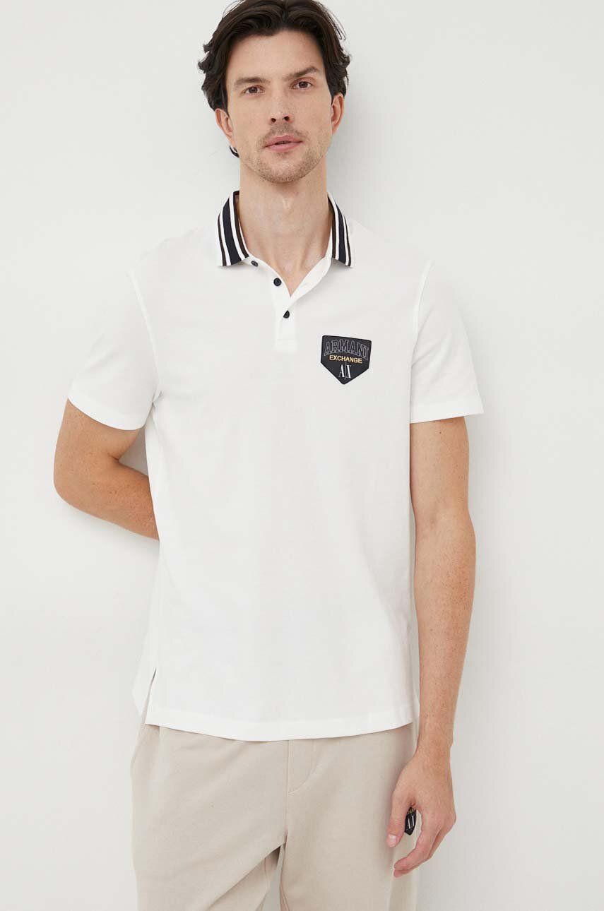 Polo tričko Armani Exchange bílá barva, s aplikací - bílá - 95 % Bavlna