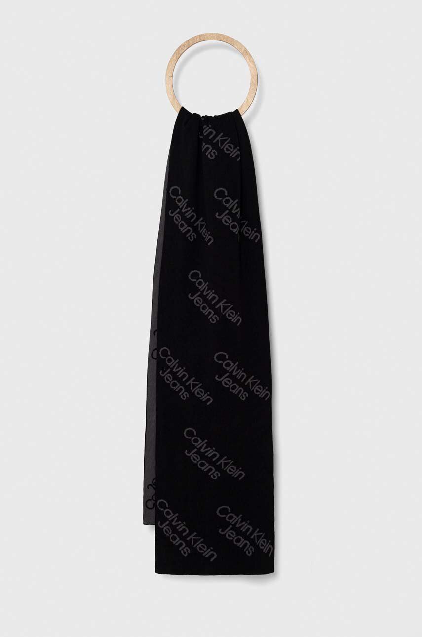 Bavlněný šátek Calvin Klein Jeans černá barva, vzorovaný - černá - 100 % Bavlna