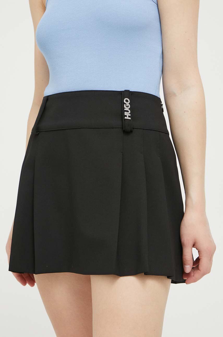 Sukně HUGO černá barva, mini, áčková - černá -  64 % Polyester