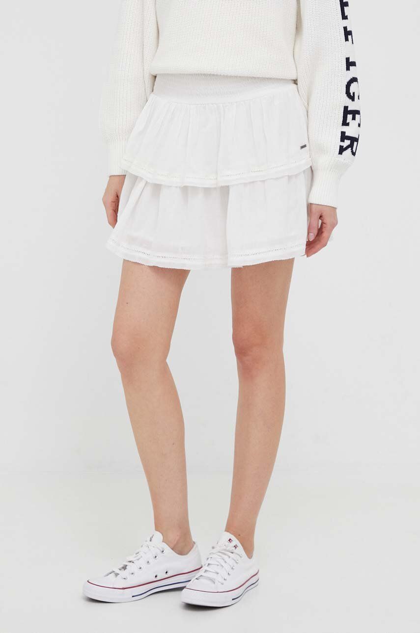 Sukně Pepe Jeans Fiore bílá barva, mini, áčková - bílá -  Hlavní materiál: 55 % Viskóza