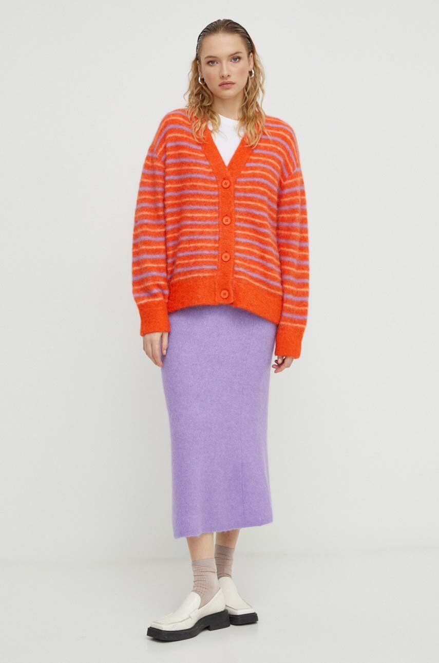 Levně Vlněná sukně American Vintage fialová barva, midi