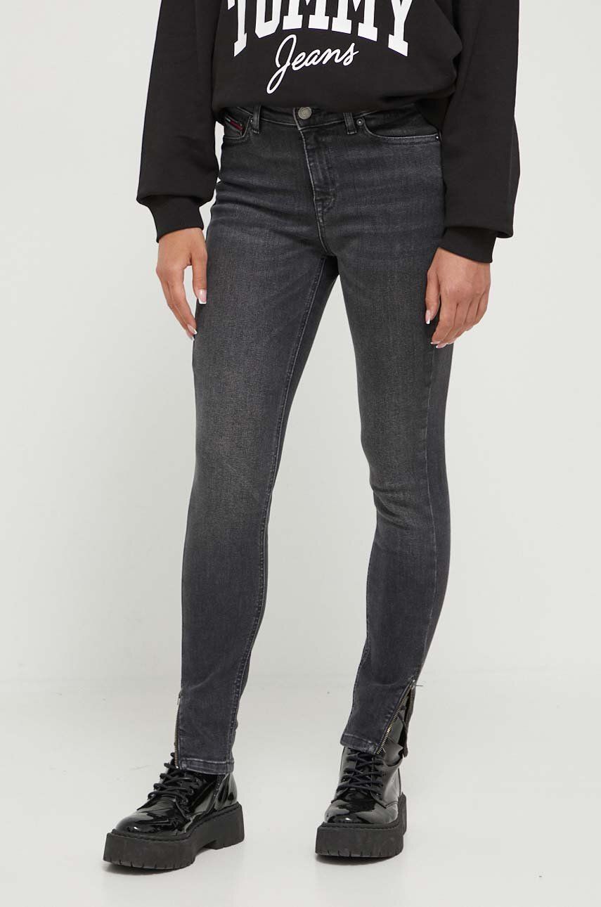 Levně Džíny Tommy Jeans dámské, černá barva, DW0DW16694