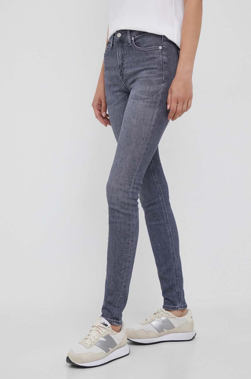 Džíny Calvin Klein Jeans dámské, šedá barva - šedá - 94 % Bavlna