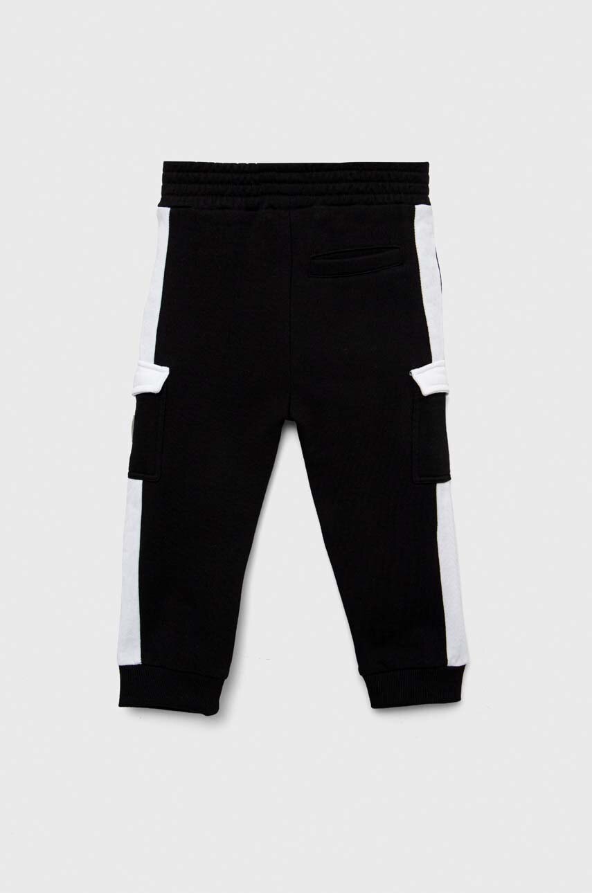 Детские хлопковые штаны Guess цвет чёрный с узором Детские хлопковые штаны Guess цвет чёрный с узором