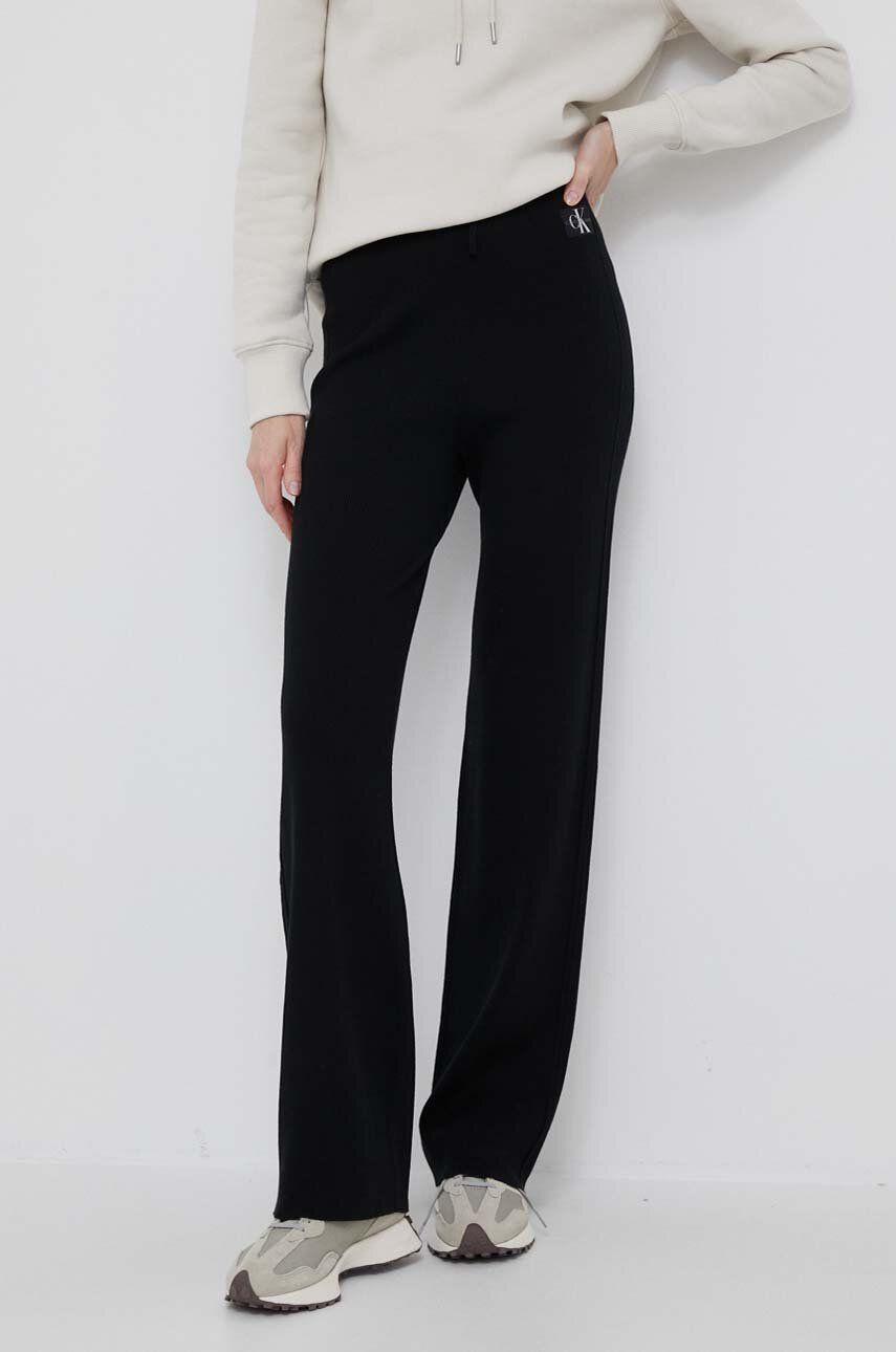 Tepláky Calvin Klein Jeans černá barva - černá -  78 % Lyocell