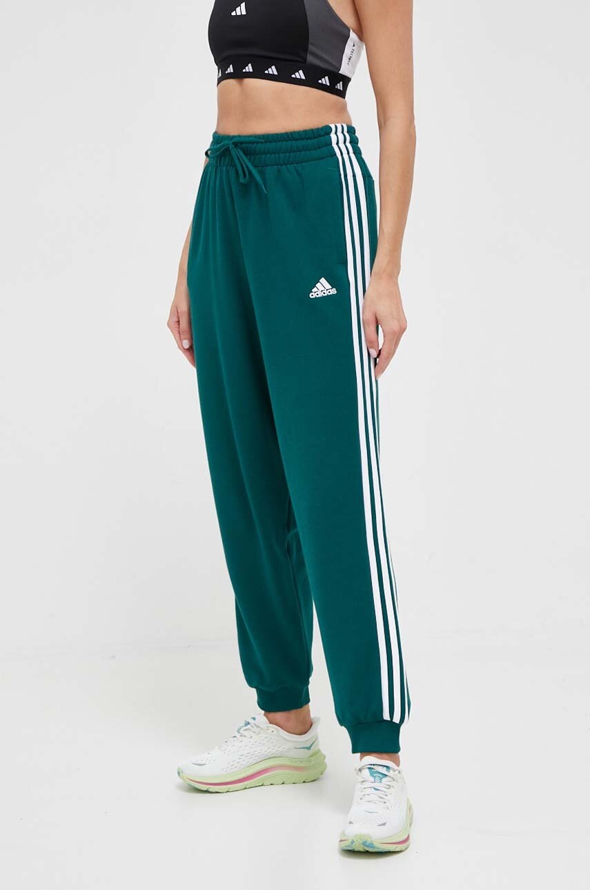 Bavlněné tepláky adidas zelená barva, s aplikací - zelená -  100 % Bavlna