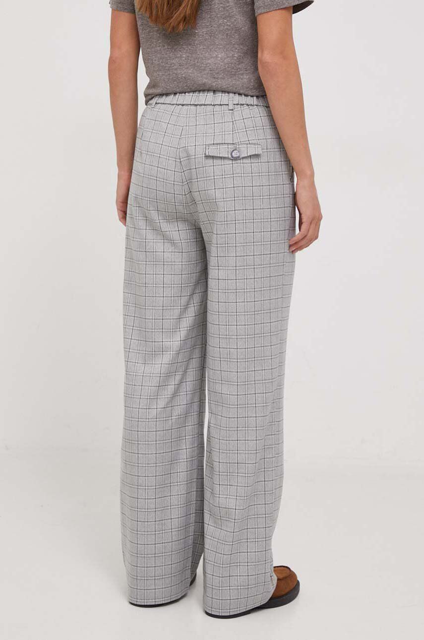 Kalhoty Pepe Jeans dámské, šedá barva, jednoduché, high waist - šedá - Hlavní materiál: 80 % Polyest