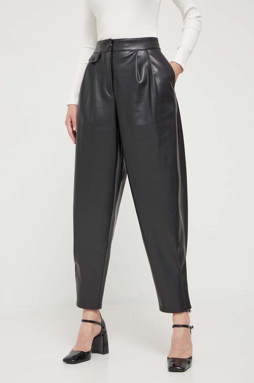Kalhoty HUGO dámské, černá barva, široké, high waist - černá - Hlavní materiál: 100 % Polyester s po